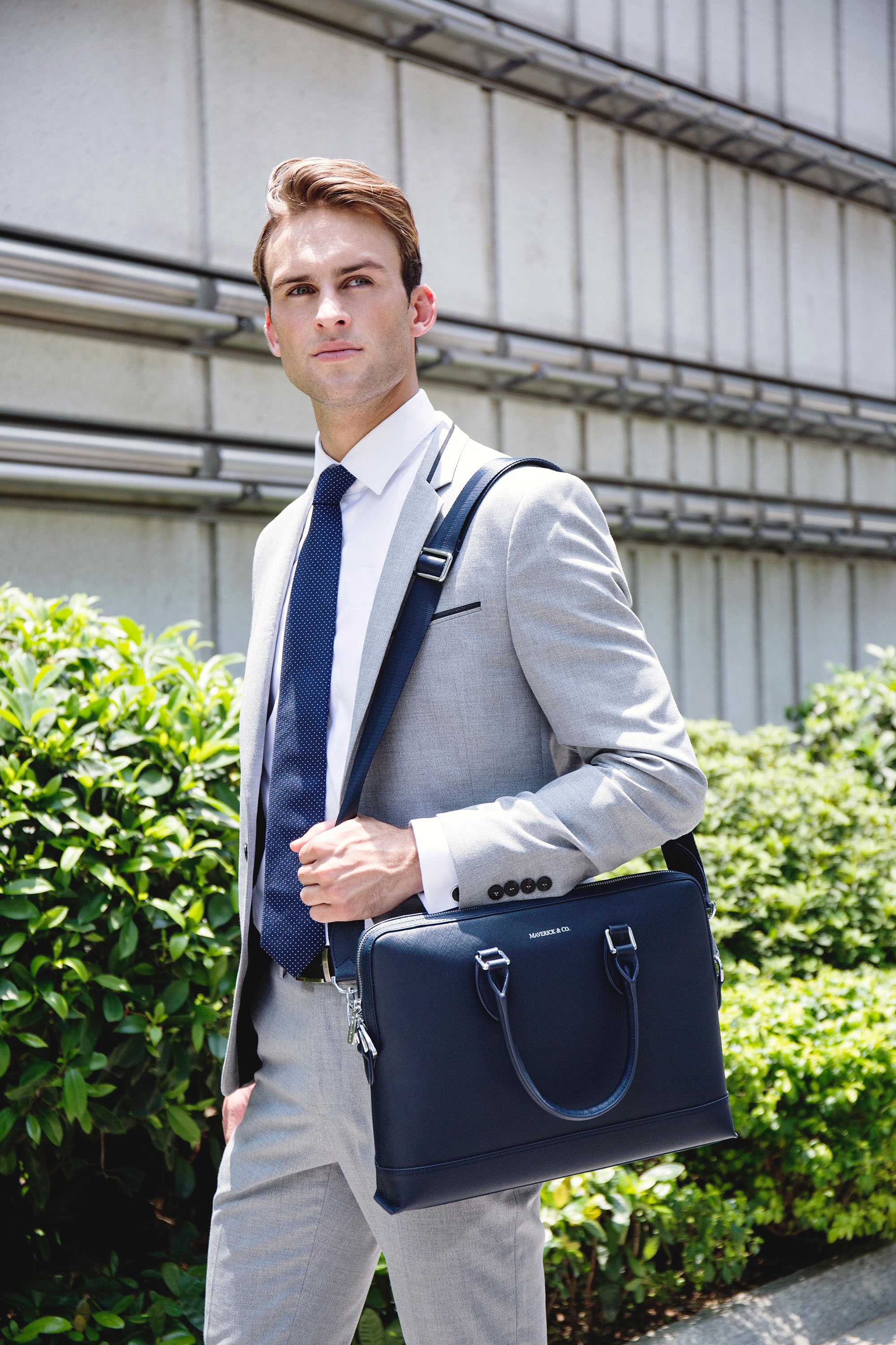 Túi xách Maverick Briefcase - Grey quai xách và dây đeo
