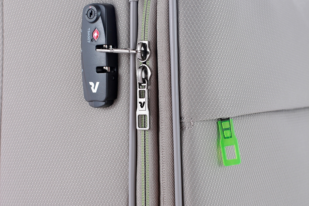 Vali Roncato Ironik size L (30 inch) - Grey khóa số tsa