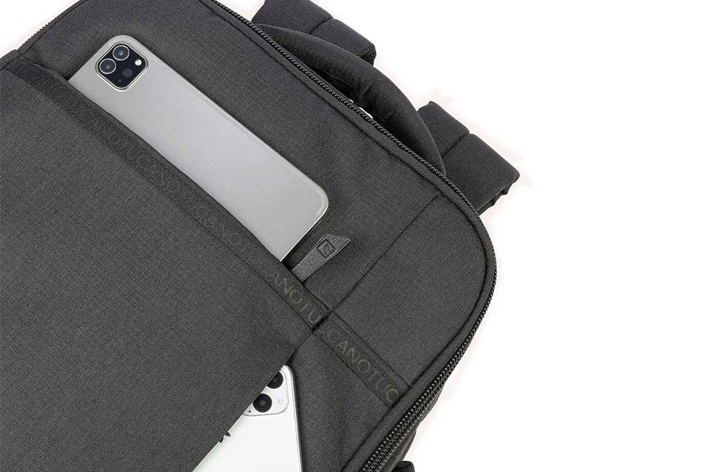 Balo Tucano Ago 15” - Black - Mặt trước và mặt sau linh hoạt