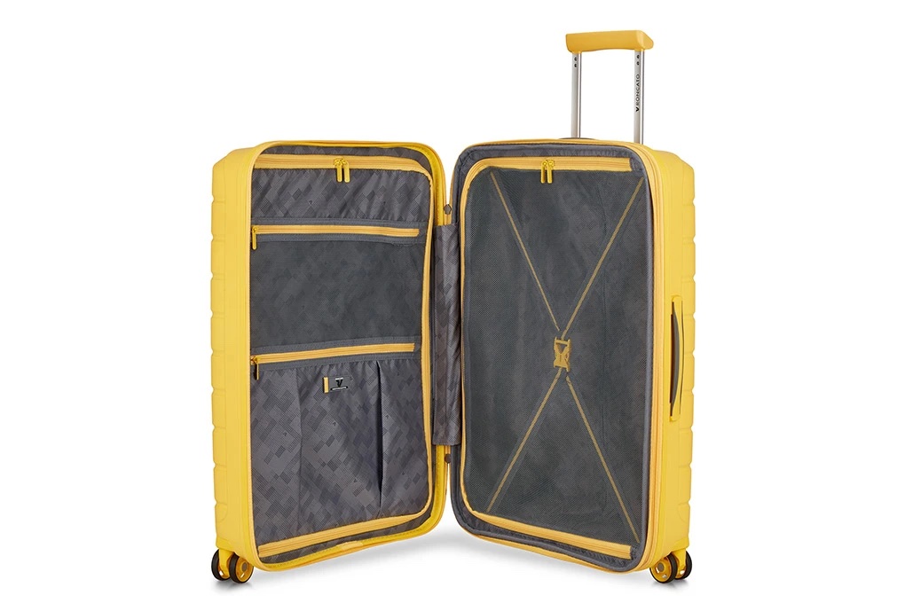 Vali Roncato Butterfly size M (26 inch) - Yellow Nội Thất Rộng Rãi