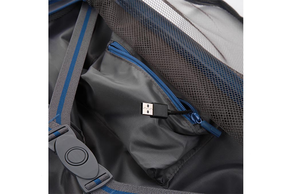 Vali Roncato Skyline size S (20 inch) - Blue cổng usb