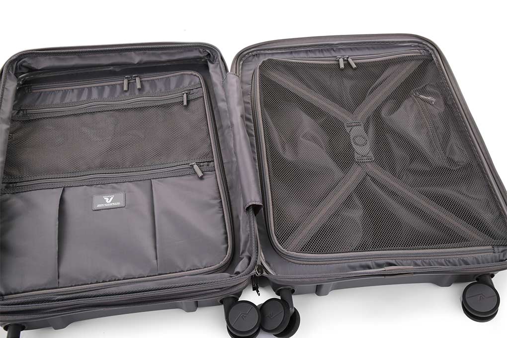 Vali Roncato Skyline size S (20 inch) - Silver nội thất rộng rãi