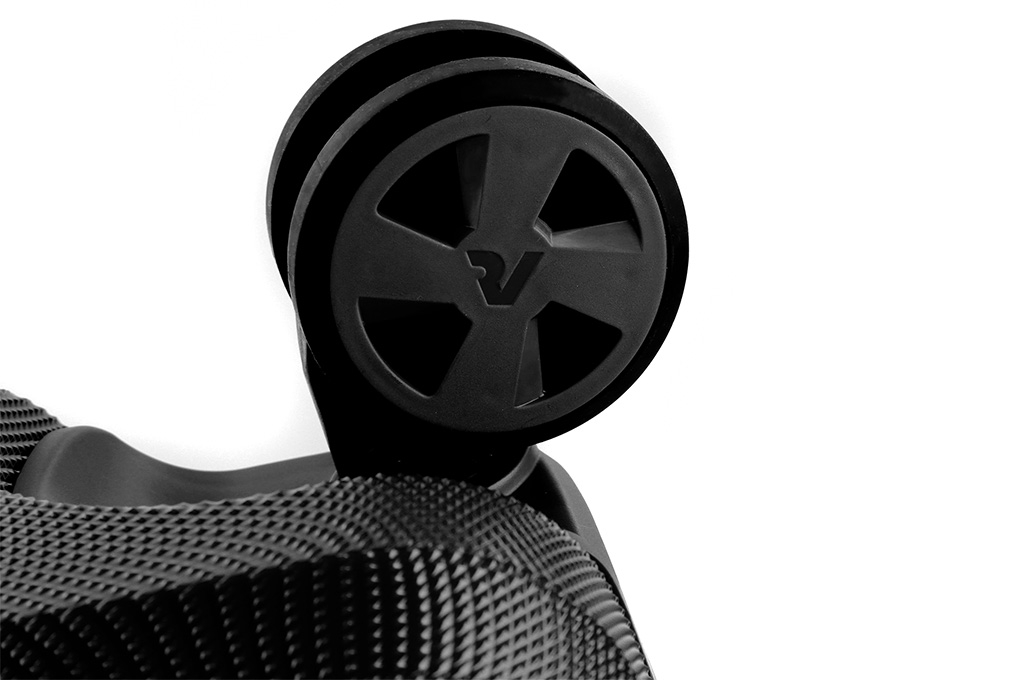 Vai Roncato Unica size M (26 inch) - Black bánh xe linh hoạt
