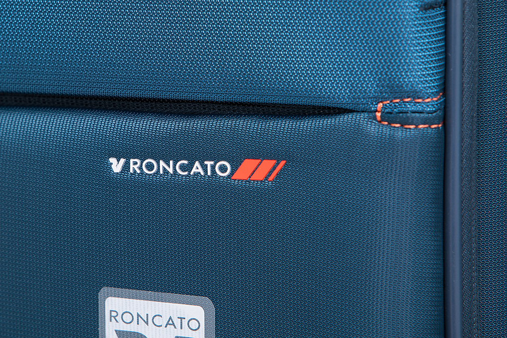 Vali Roncato Speed size M (25 inch) - Blue chất liệu