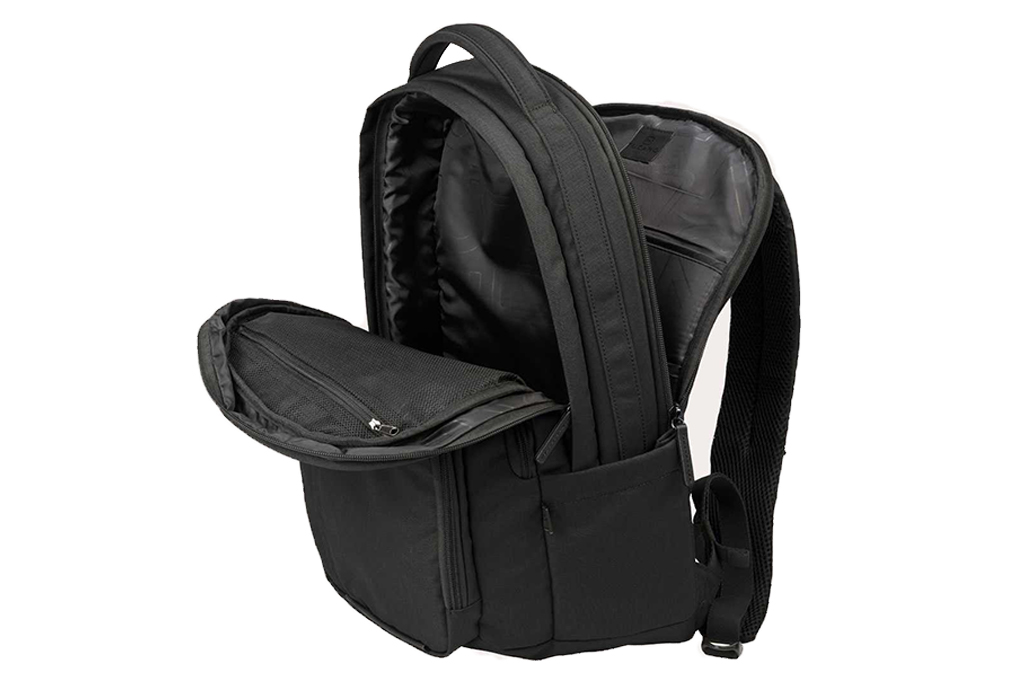 Balo Tucano Flash 15” - Black  Ngăn Chứa Rộng Rãi