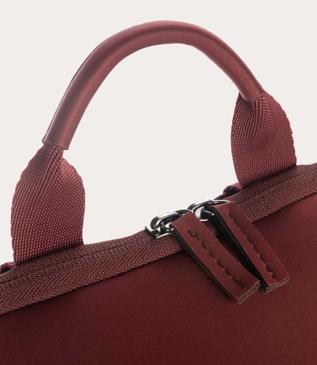 Balo Tucano Flat M 13” - Bordeaux chất liệu tốt