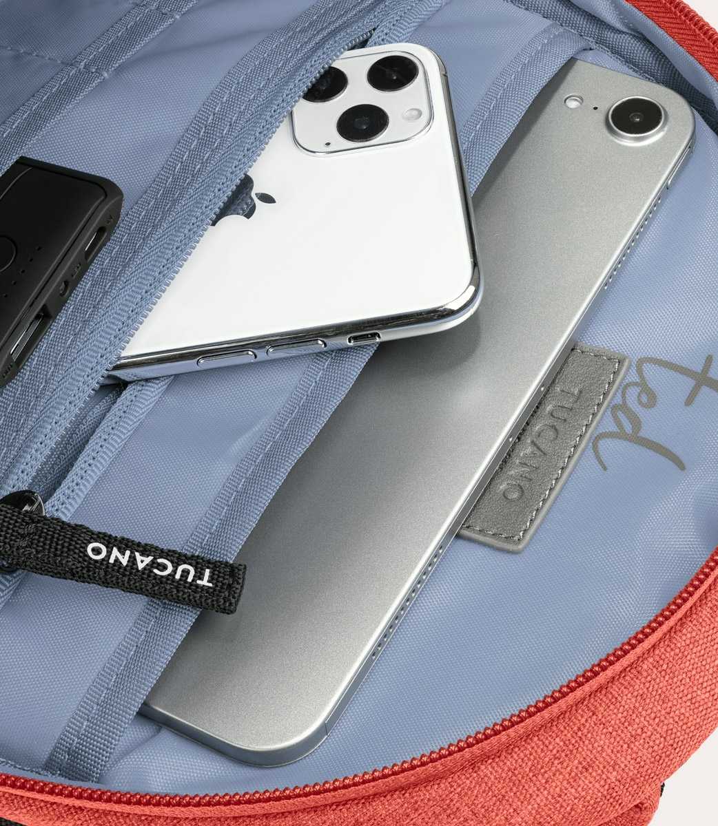 Balo Tucano Ted 11” - Coral red tiện ích