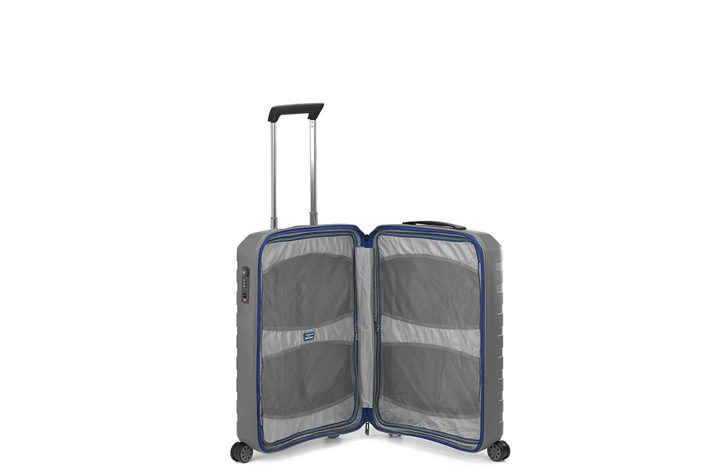 Vali Roncato Box Young size S (20 inch) - Blue/Lead nội thất rộng