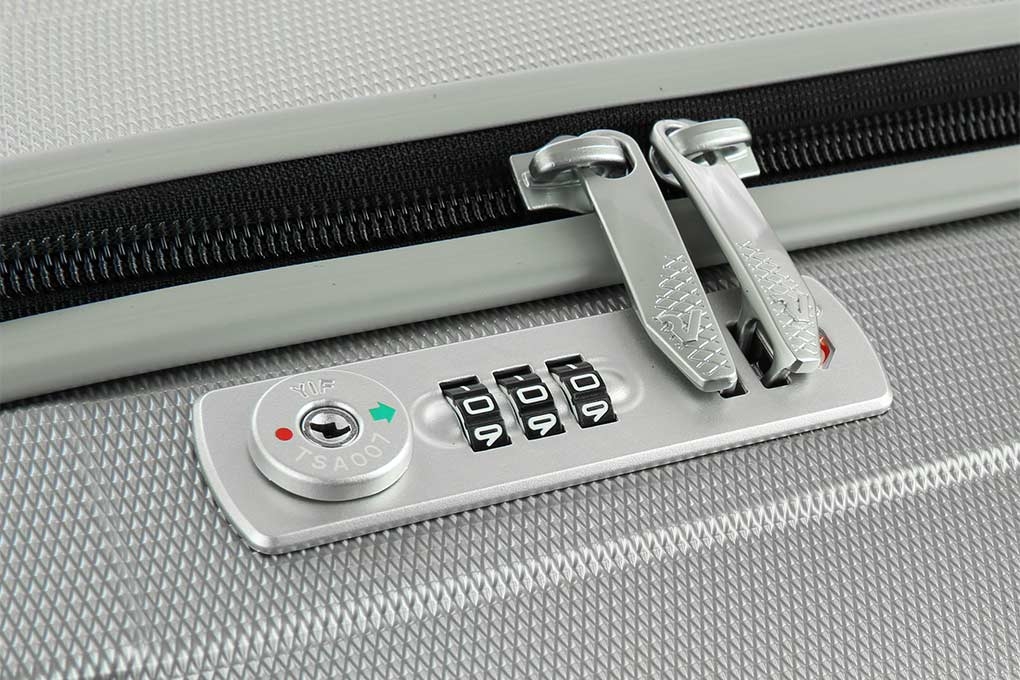 vali Roncato Unica size S (20 inch) - Silver bảo mật tốt