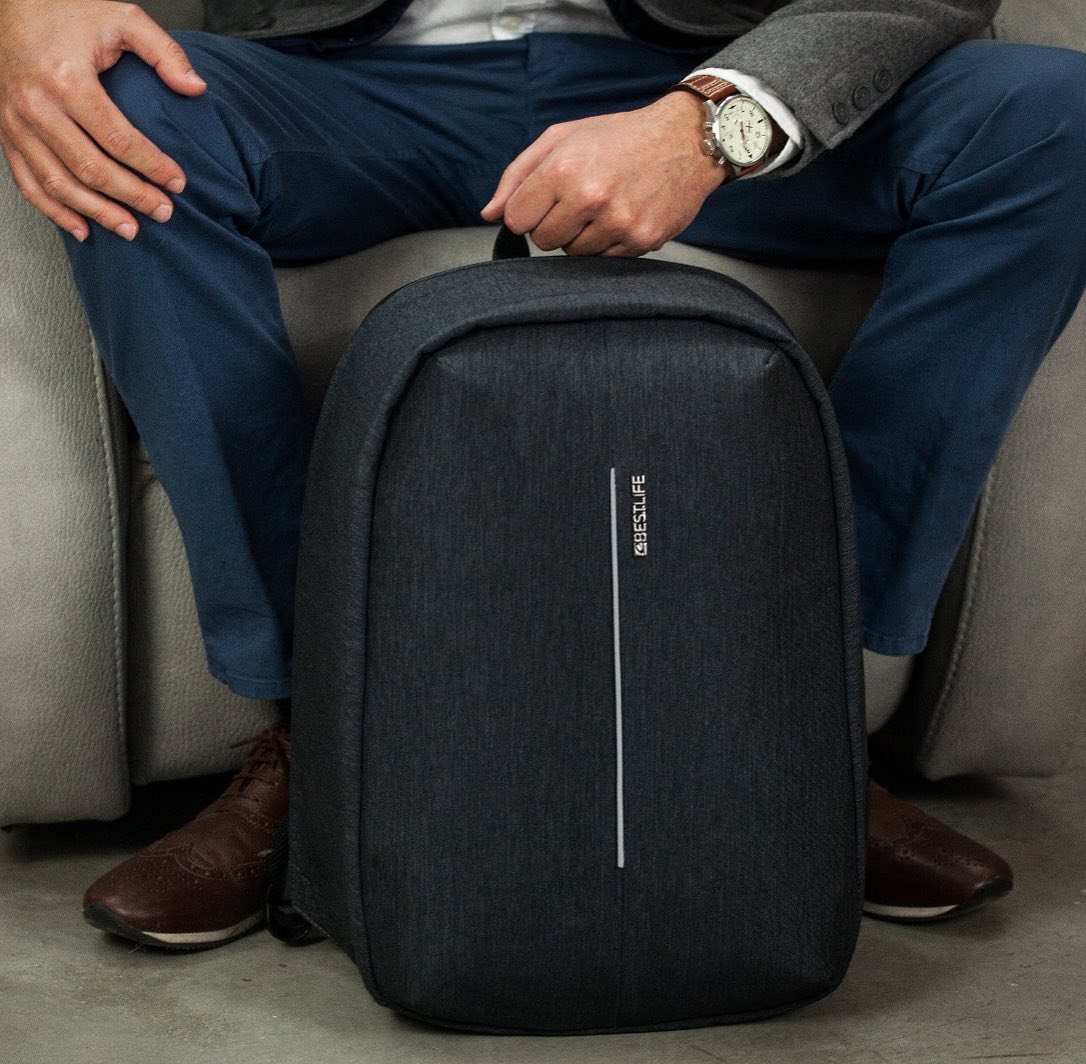 Tham khảo cách mua Balo đi làm cho nam sao cho đẹp?