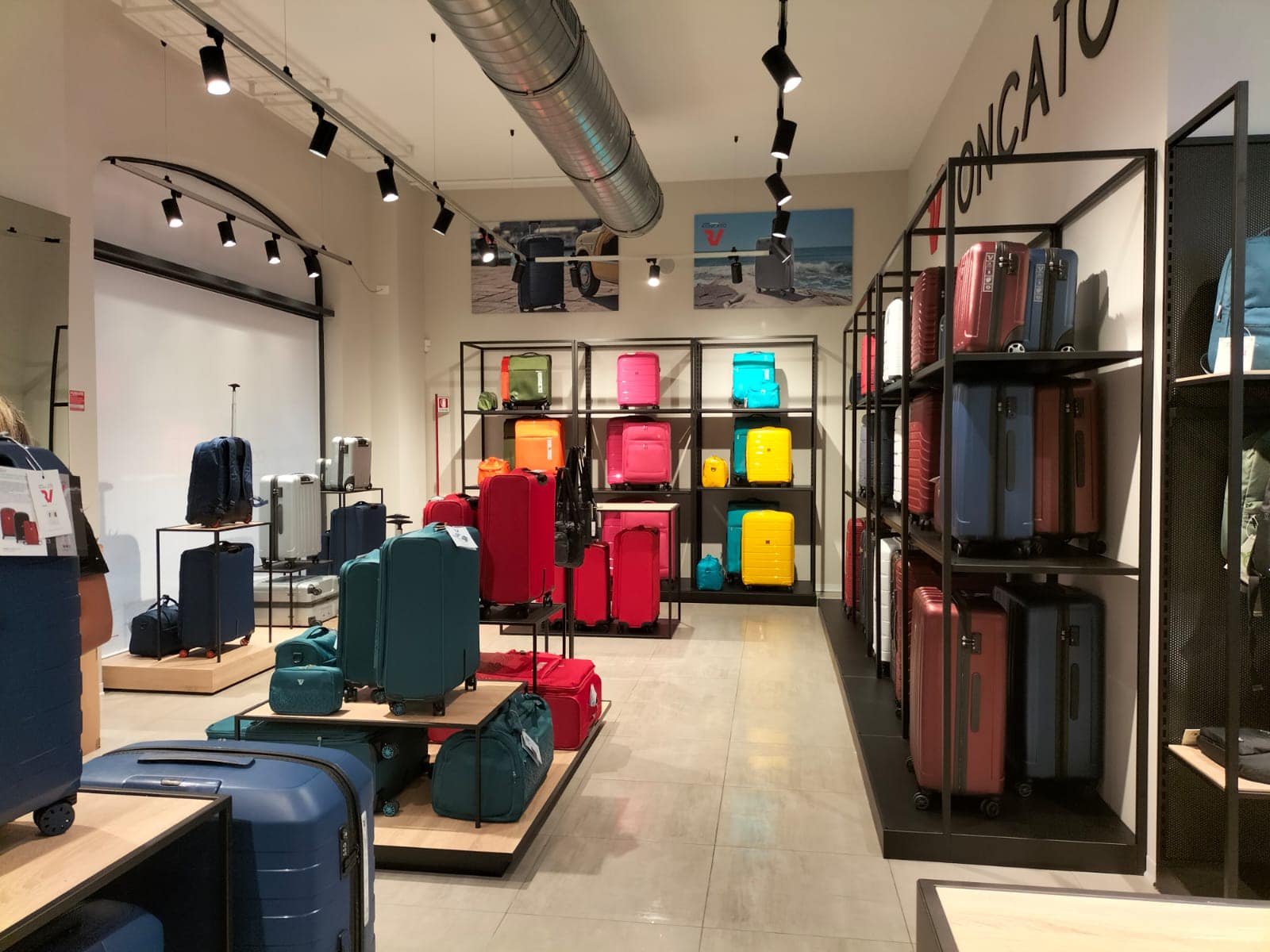 Vali size 28 là bao nhiêu cm? Tìm hiểu kích thước tiêu chuẩn