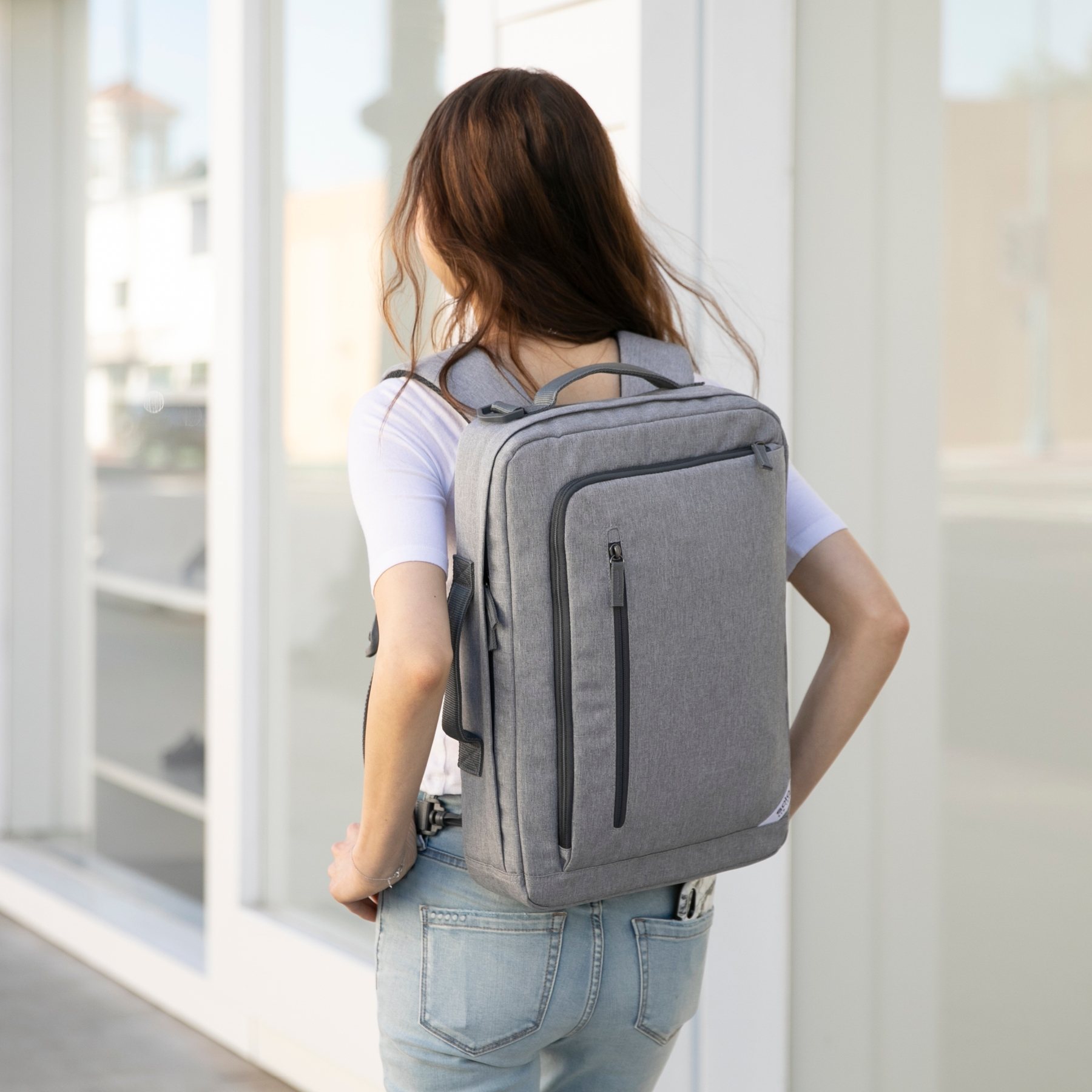 Balo đi làm cho nữ nào mang lại phong cách nổi bật?