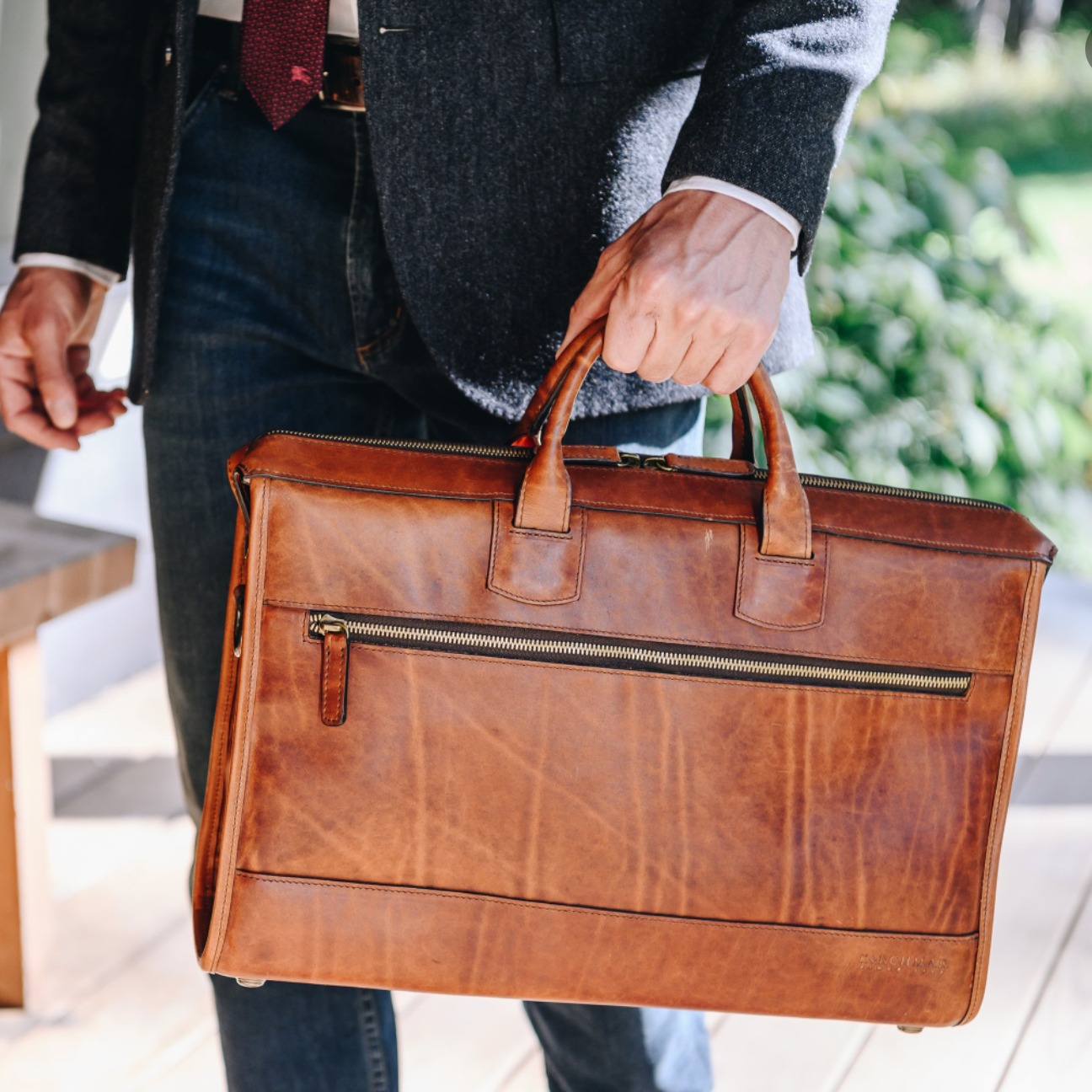 Cặp đựng tài liệu đa năng lựa chọn thông minh cho mọi nhu cầu