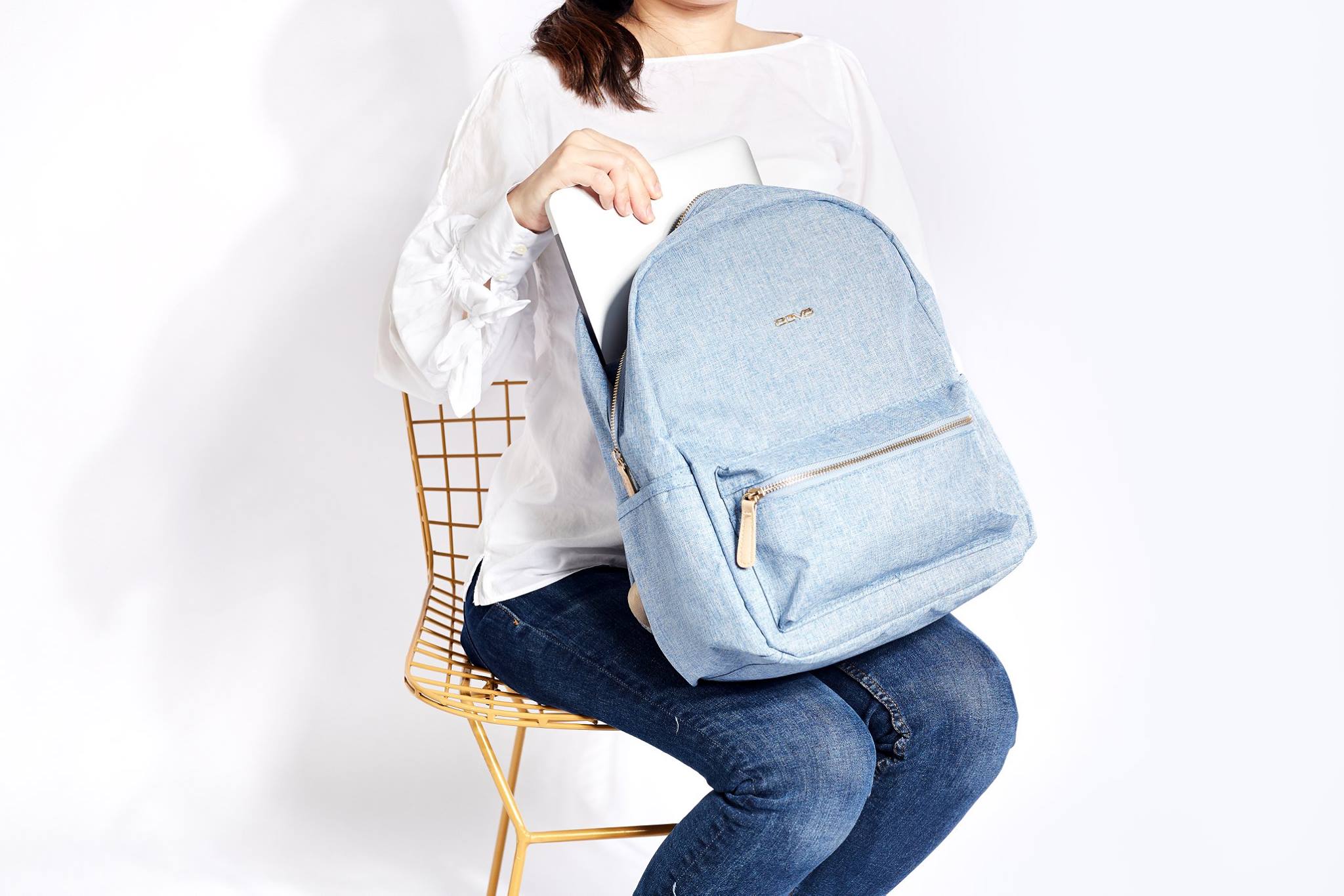 Các hãng balo laptop nổi tiếng AGVA