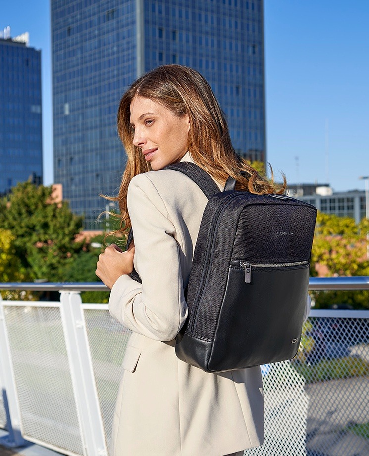 Các hãng balo laptop nổi tiếng Roncato