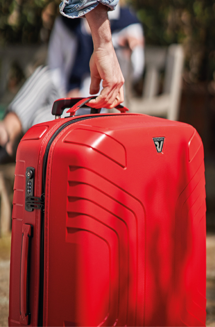 Cách sử dụng vali khóa số thời trang