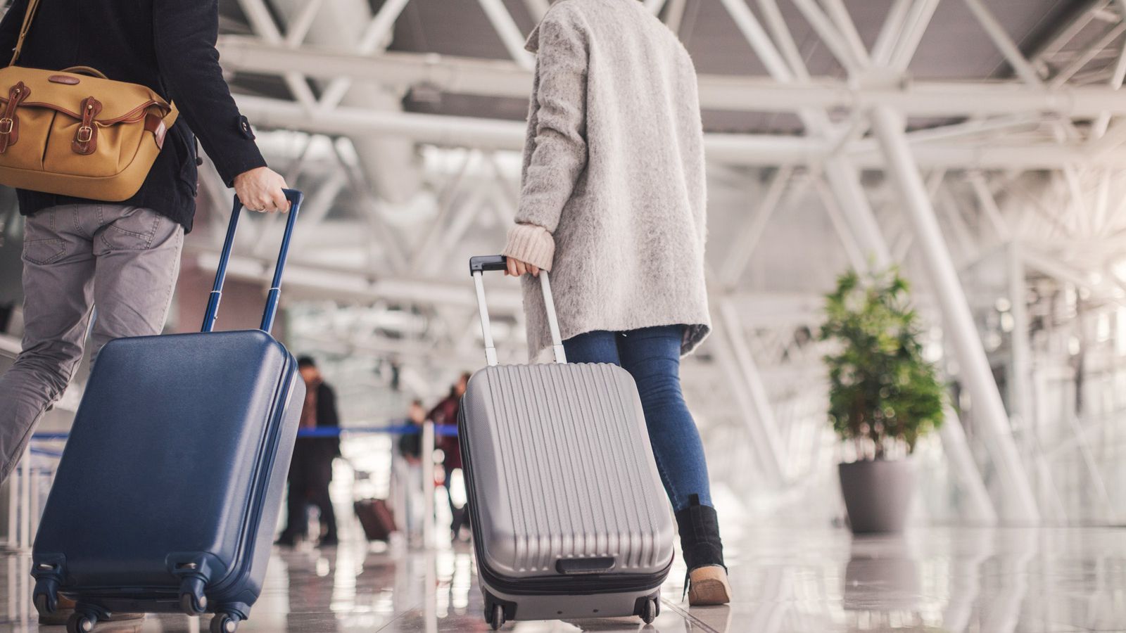 Vali chất liệu nhựa nào tốt nhất nên mua