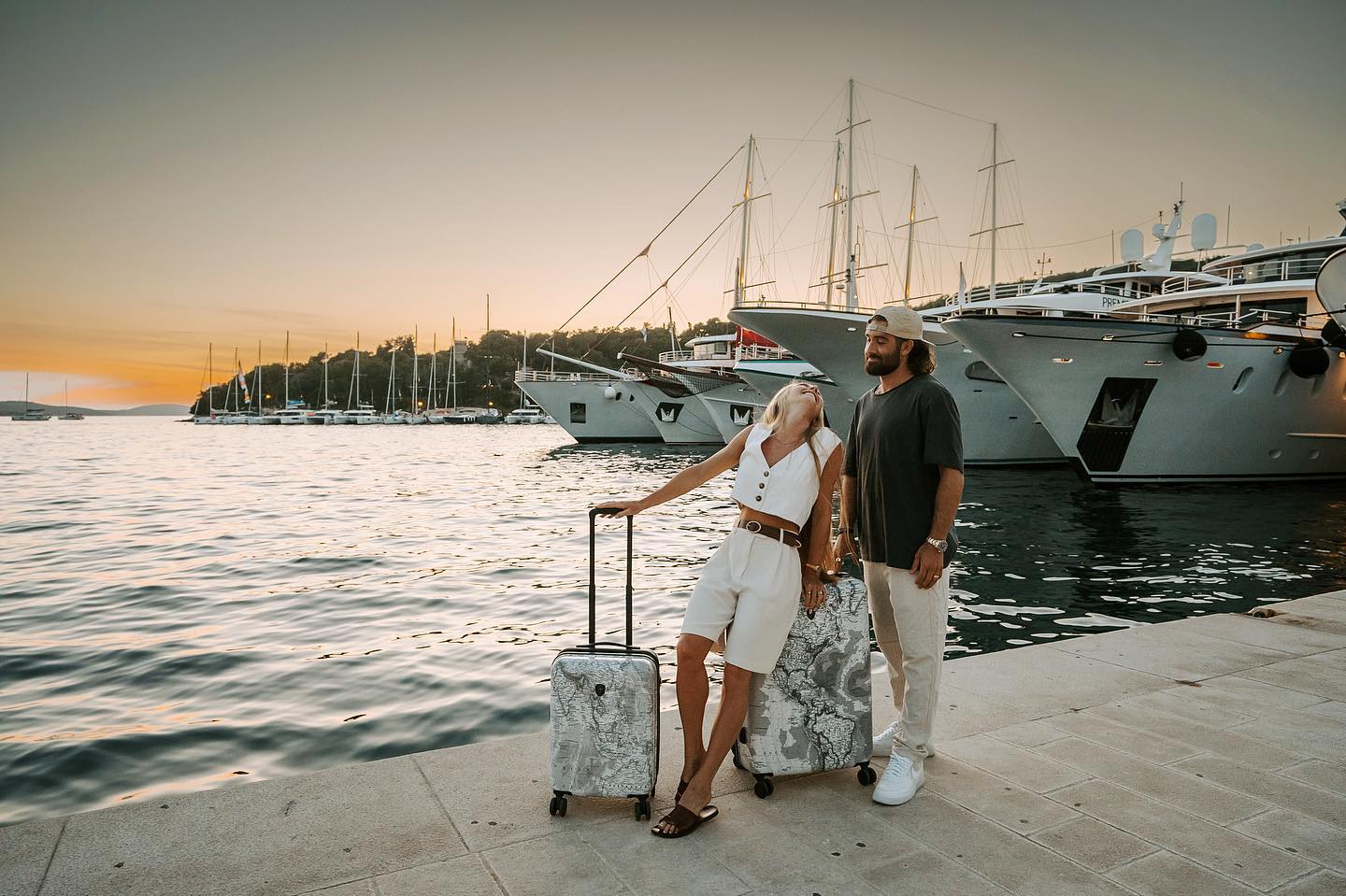 Vali giá 4 triệu hàng đầu