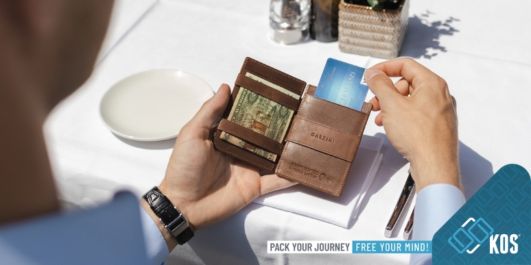 Cách kiểm tra ví da bò thật mà không làm hư hại ví