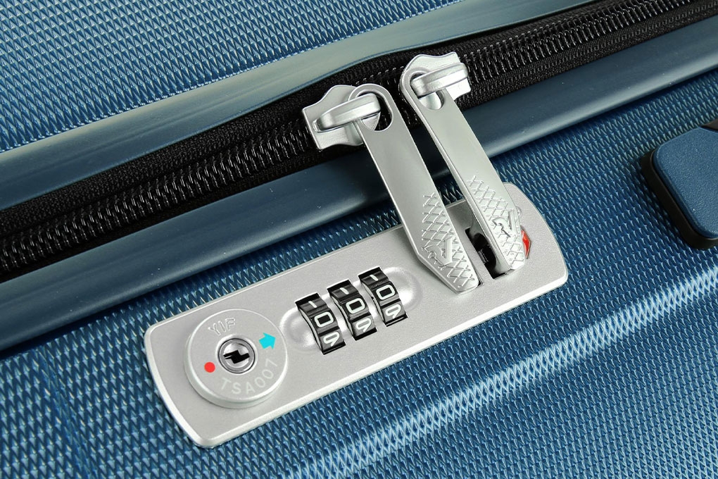Vali Roncato Unica size S (20 inch) - Sky Blue khóa số an toàn