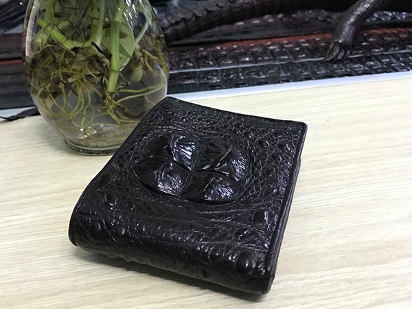 Ví da cá sấu giá bao nhiêu? 2