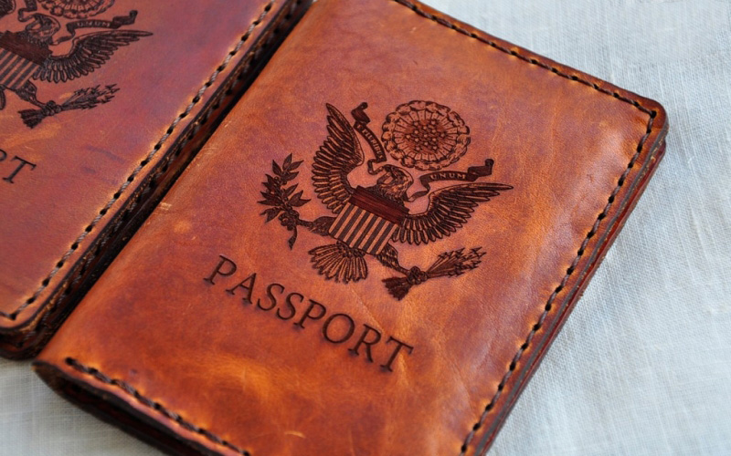 Top 4 Địa chỉ chuyên ví da khắc tên Hà Nội ĐẸP theo yêu cầu