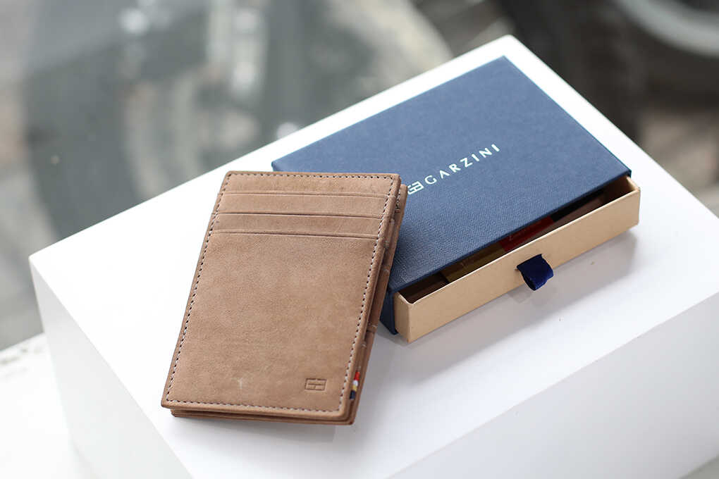 Mệnh hỏa dùng ví túi màu gì hợp để thu hút TÀI LỘC sức khỏe